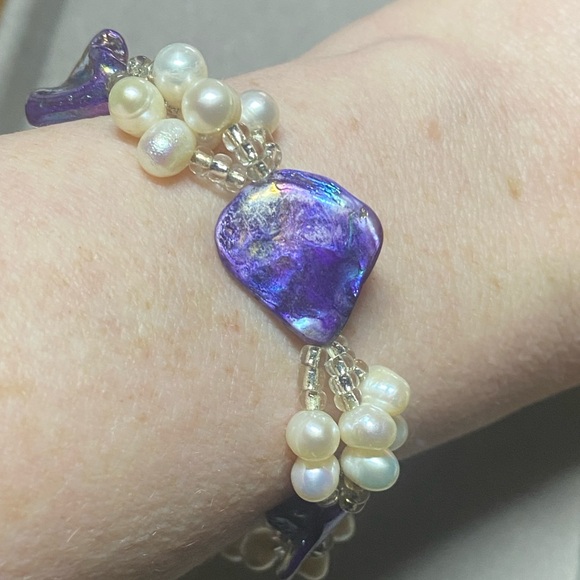 Freshwater Pearl & Purple Dyed Mother Of Pearl Handmade Stretch Bracelet - Picture 4 of 5